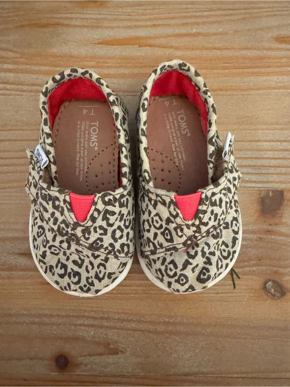 TOMS Kids Leopard-Print Slip-On Shoes in Beige with Pink Accent